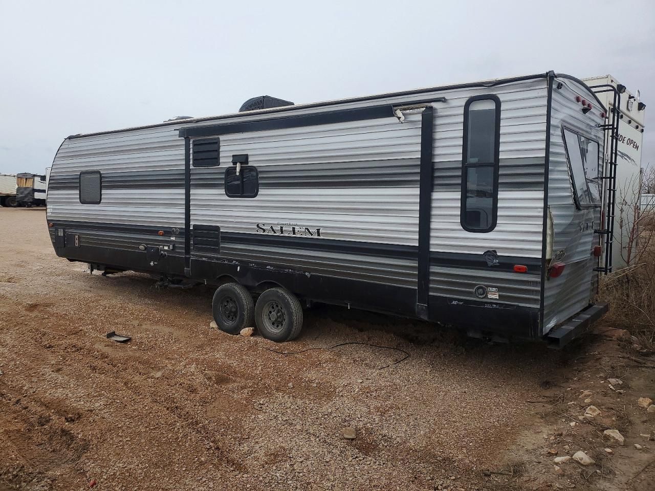 2020 Forest River 27red