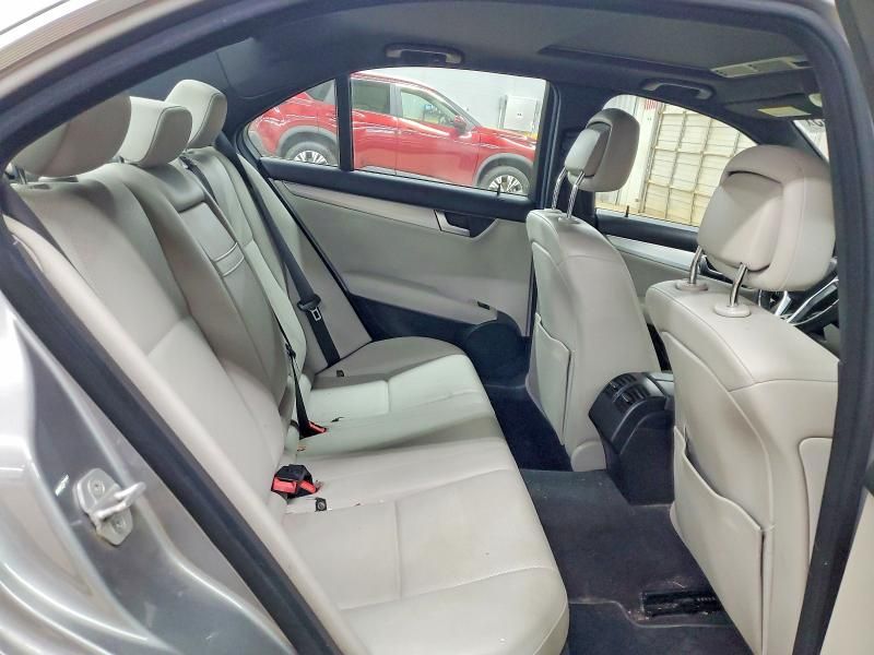 2014 Mercedes-Benz C 250