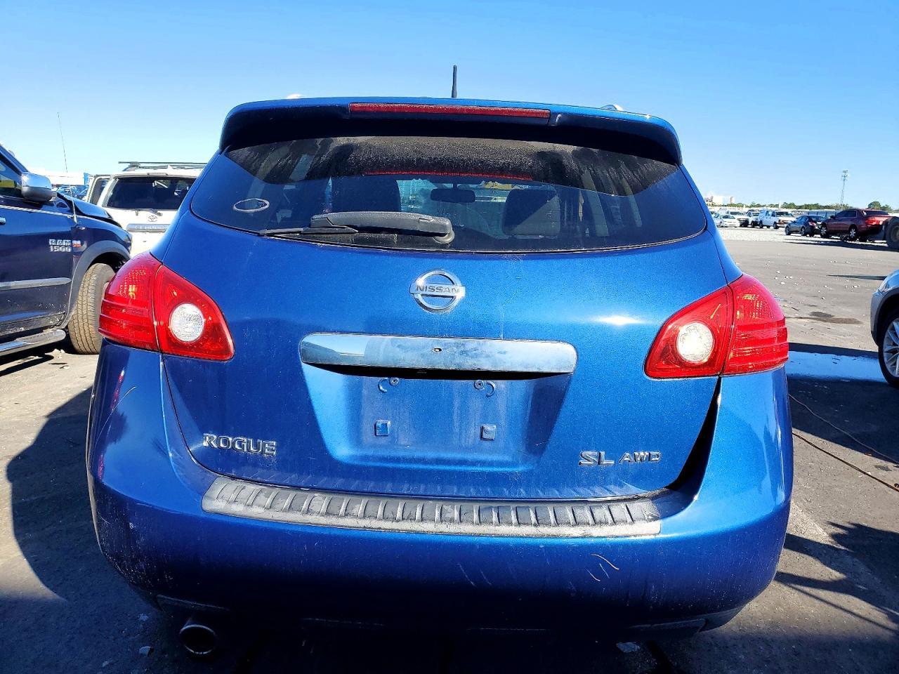 2011 Nissan Rogue s