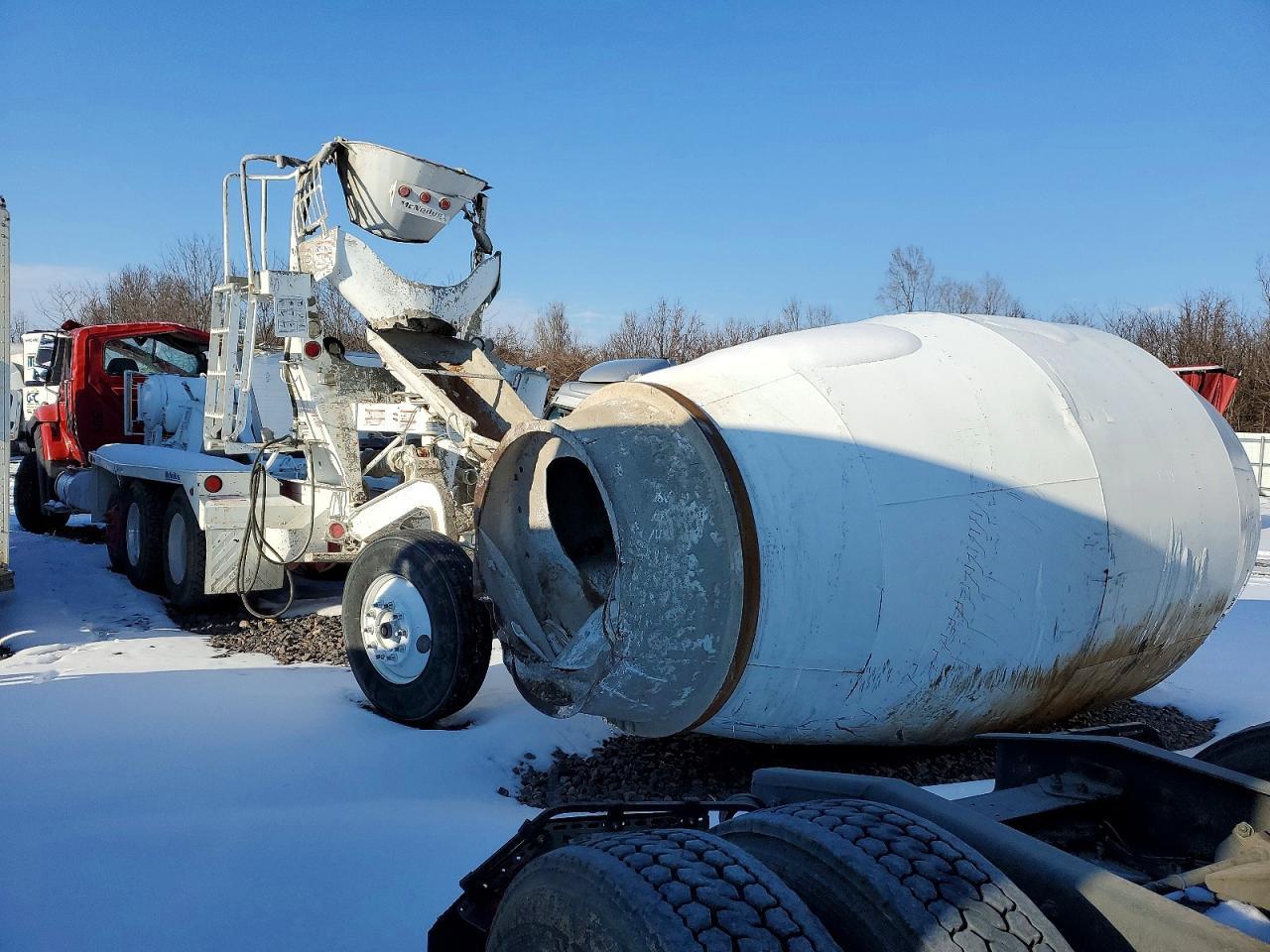 2014 International 7600 Ready MIX Truck
