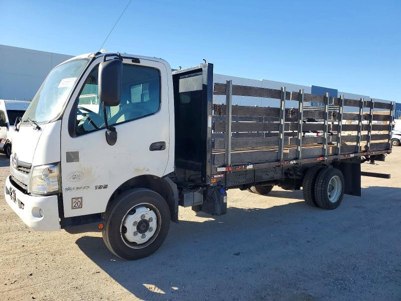 2019 Hino 195 Flatbed Truck
