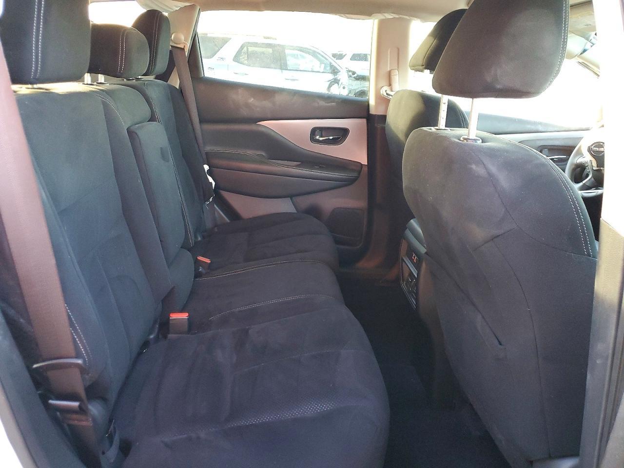 2022 Nissan Murano s