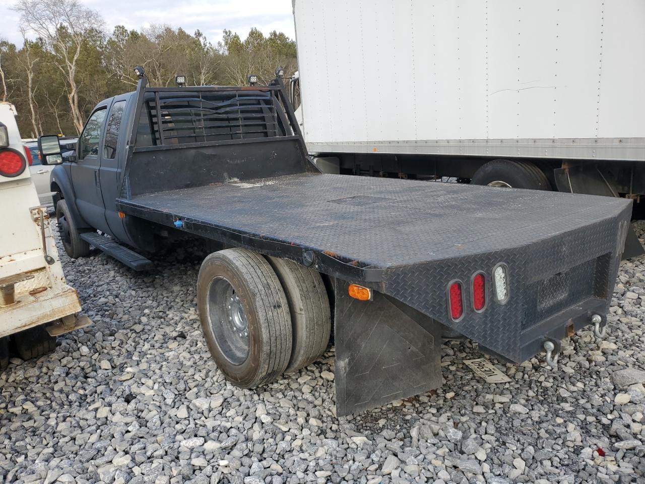 2015 Ford F450 Super Duty Flatbed Truck