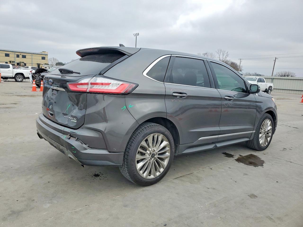 2020 Ford Edge Titanium