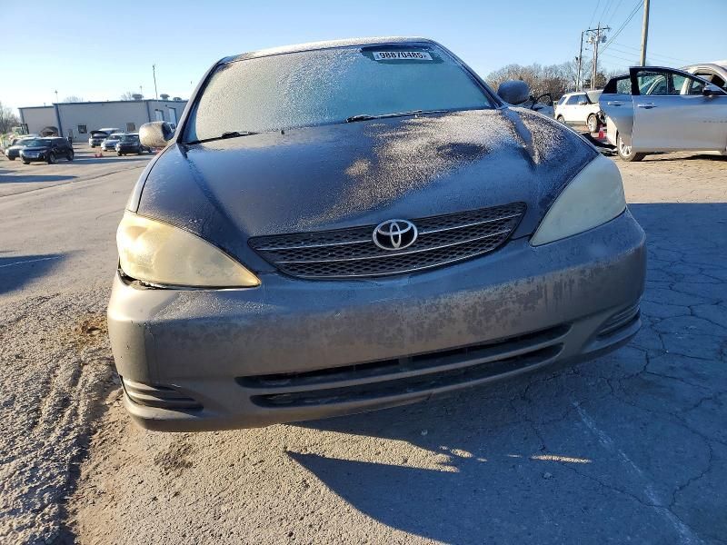 2004 Toyota Camry le