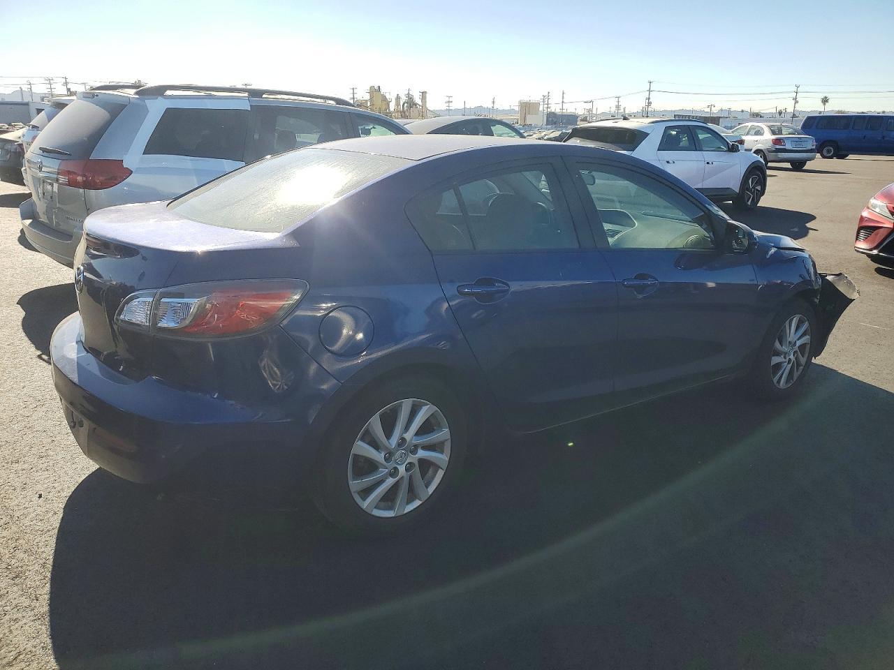 2012 Mazda 3 I