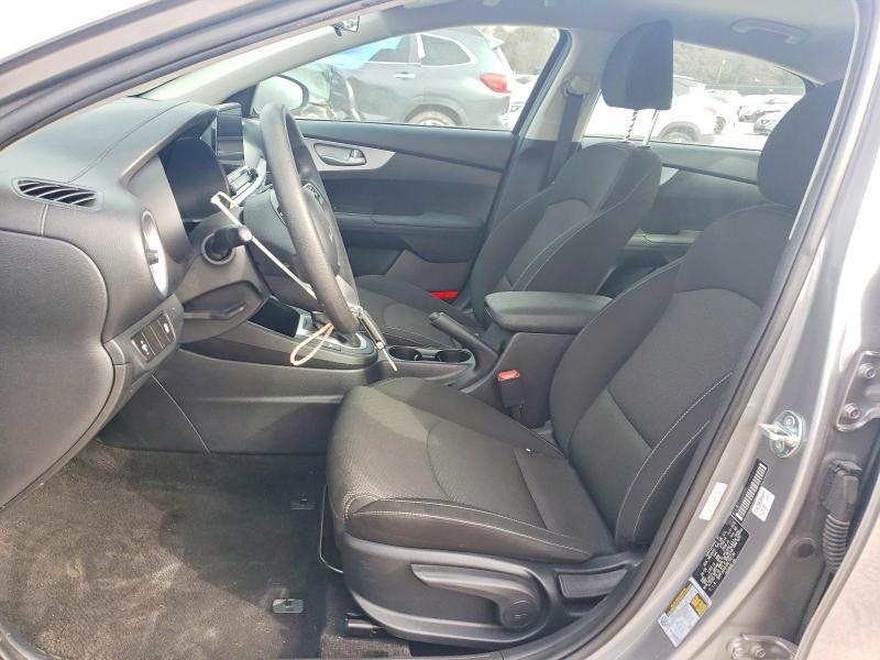 2024 KIA Forte lx