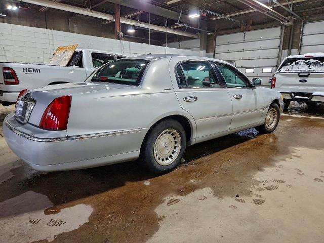 1999 Lincoln Town car Executive
