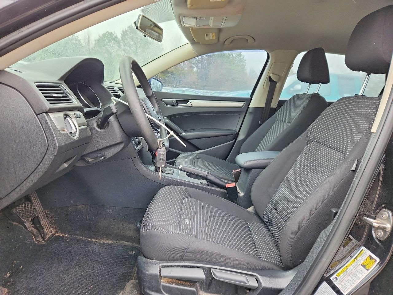 2016 Volkswagen Passat s