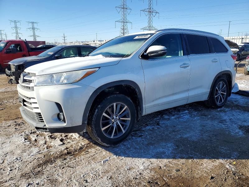 2018 Toyota Highlander se