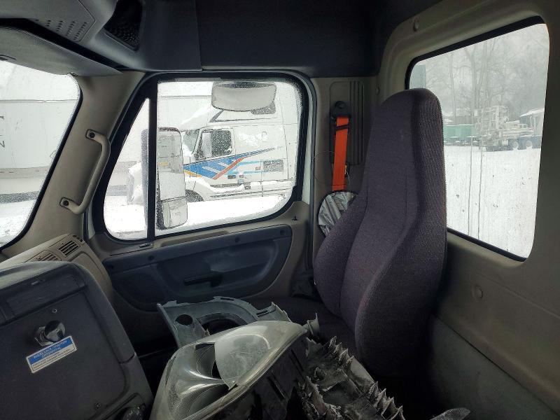 2016 Freightliner Cascadia 125 Semi Truck