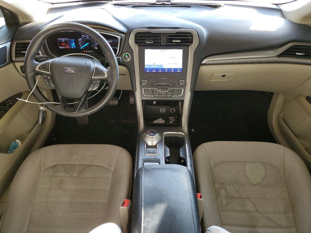 2020 Ford Fusion se