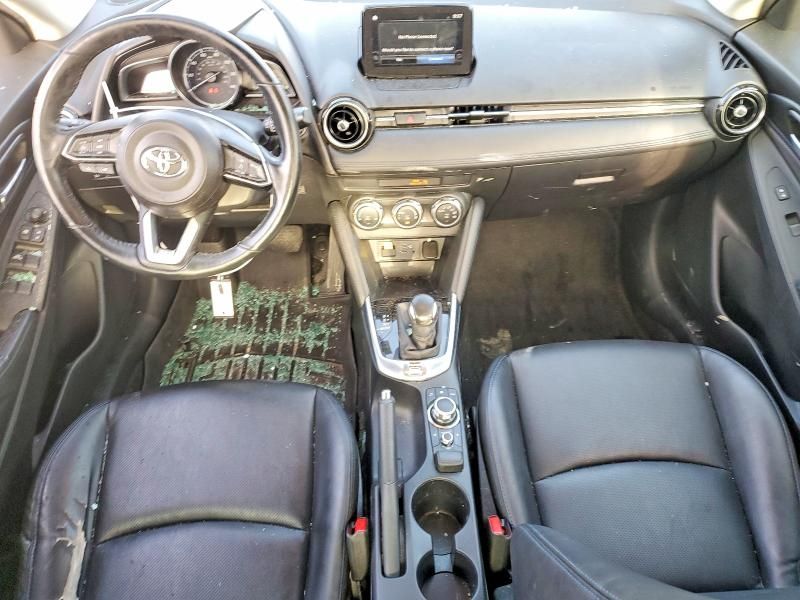 2020 Toyota Yaris le