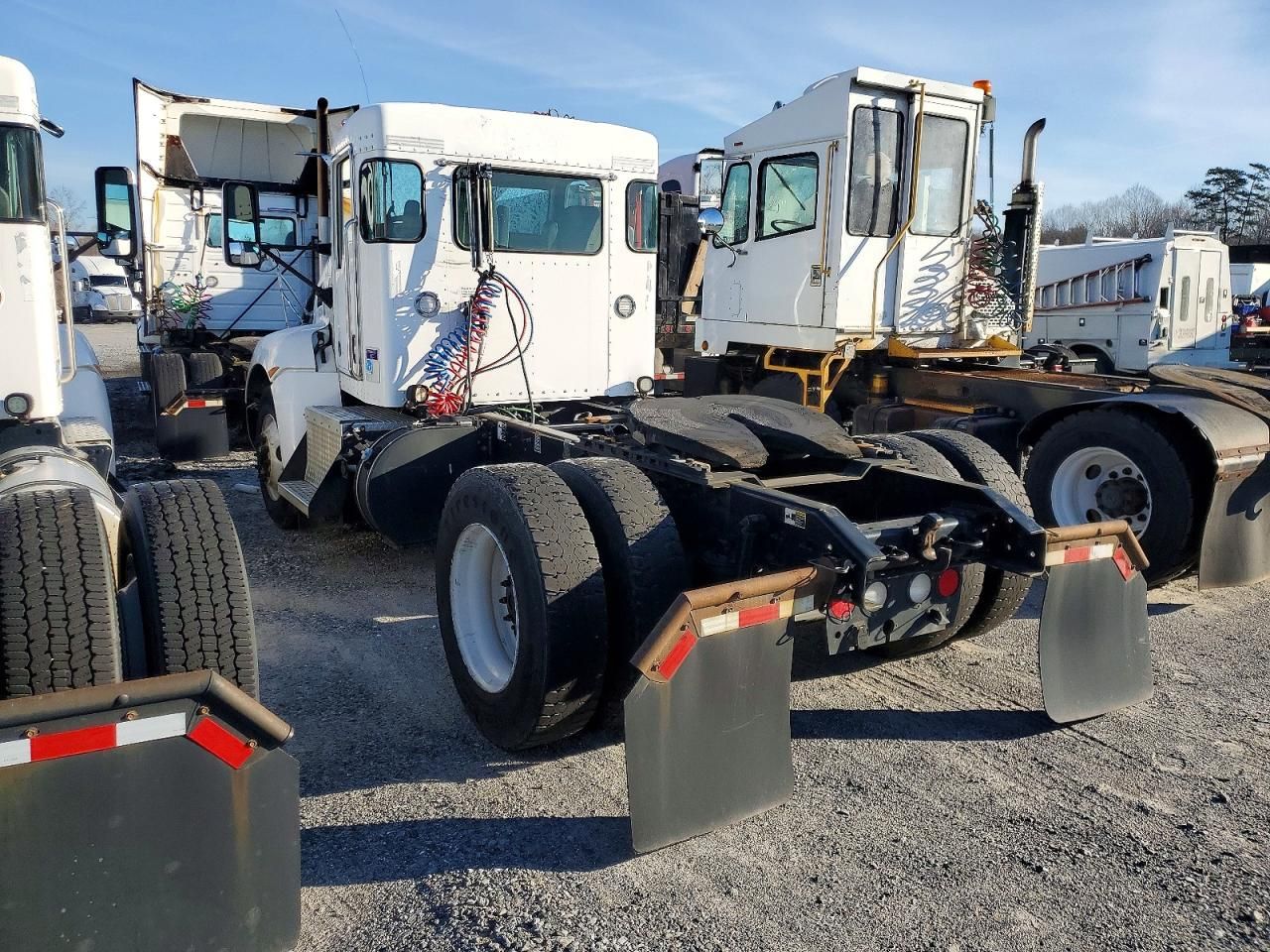 2017 Kenworth T370 Semi Truck