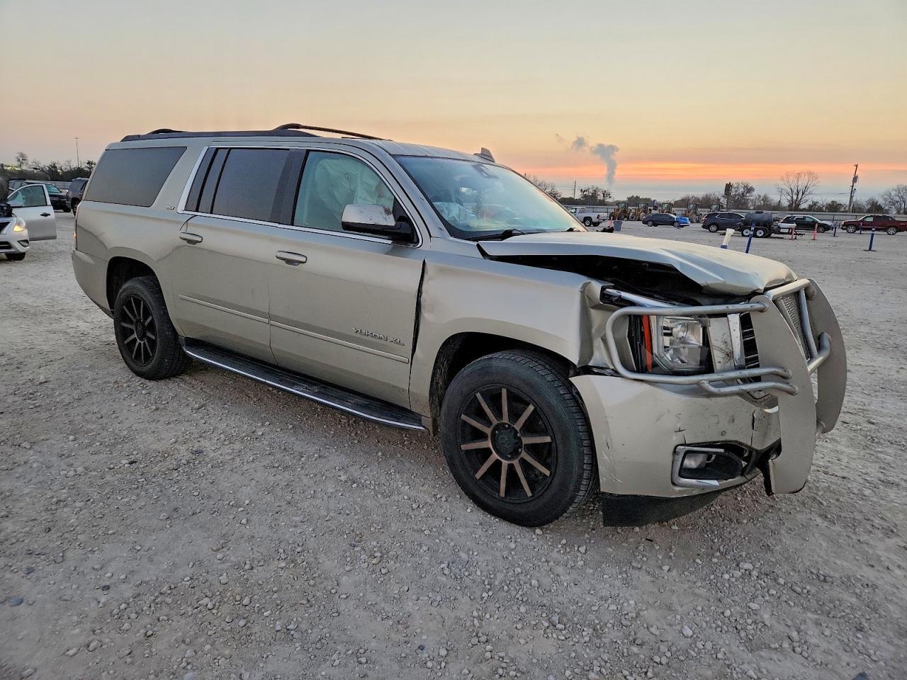2016 GMC Yukon xl C1500 slt