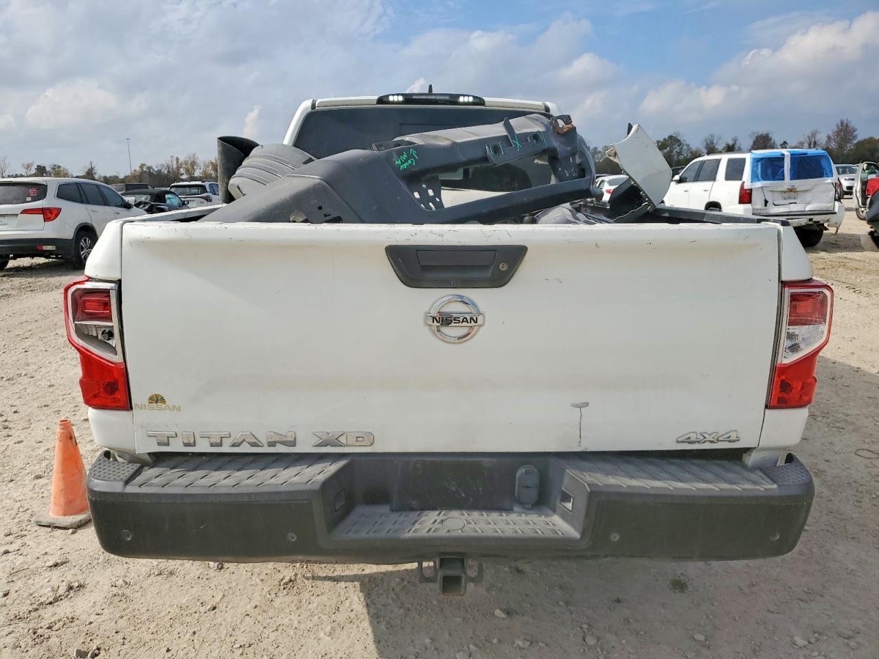 2022 Nissan Titan xd s