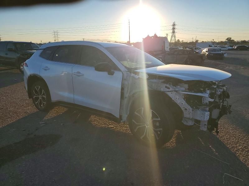 2025 Toyota Crown Signia xle