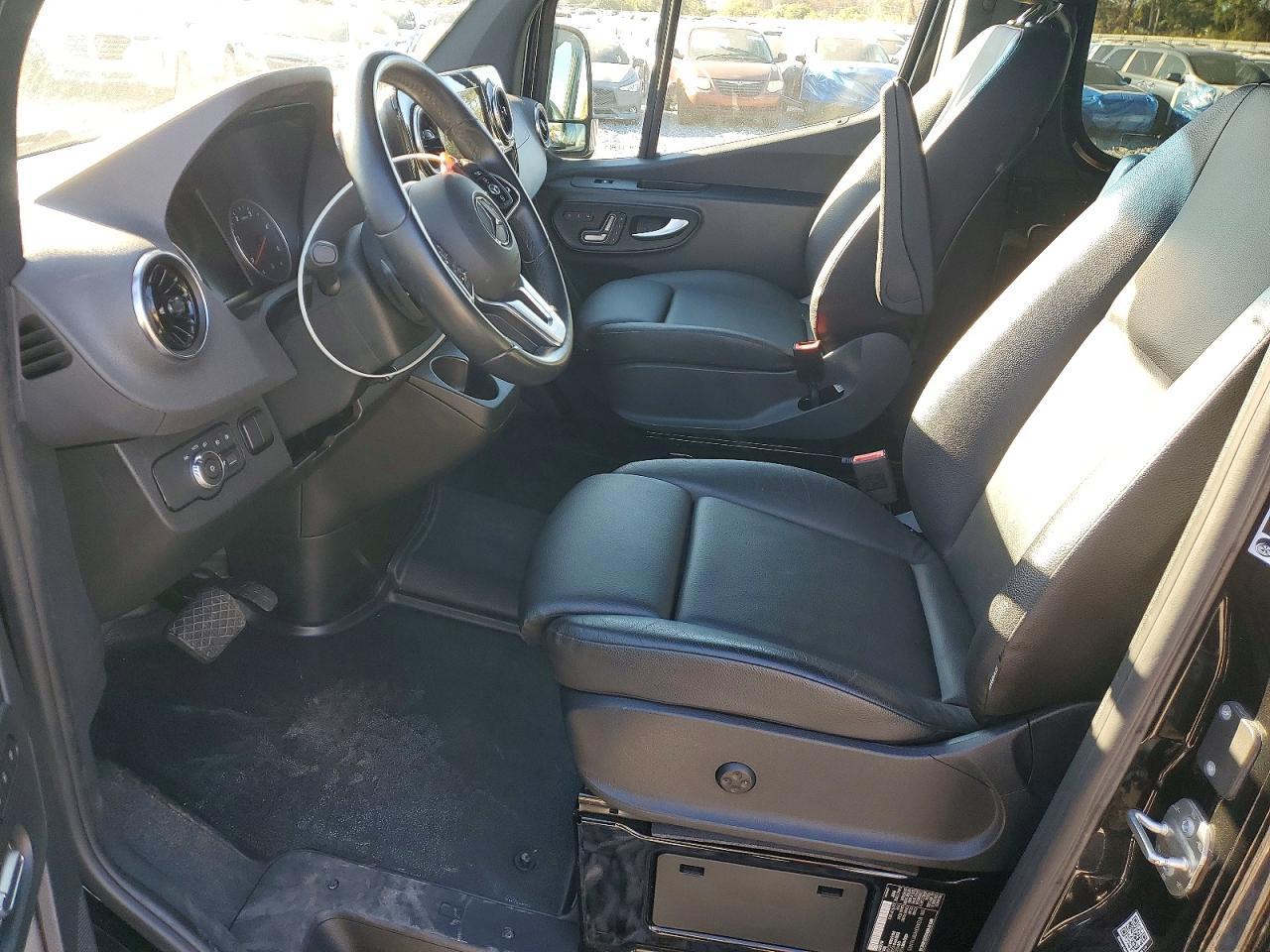 2024 Mercedes-Benz Sprinter 2500