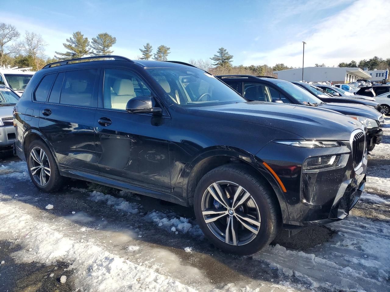 2025 BMW X7 M60i