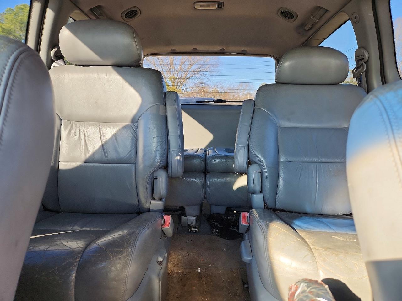 2002 Toyota Sienna le