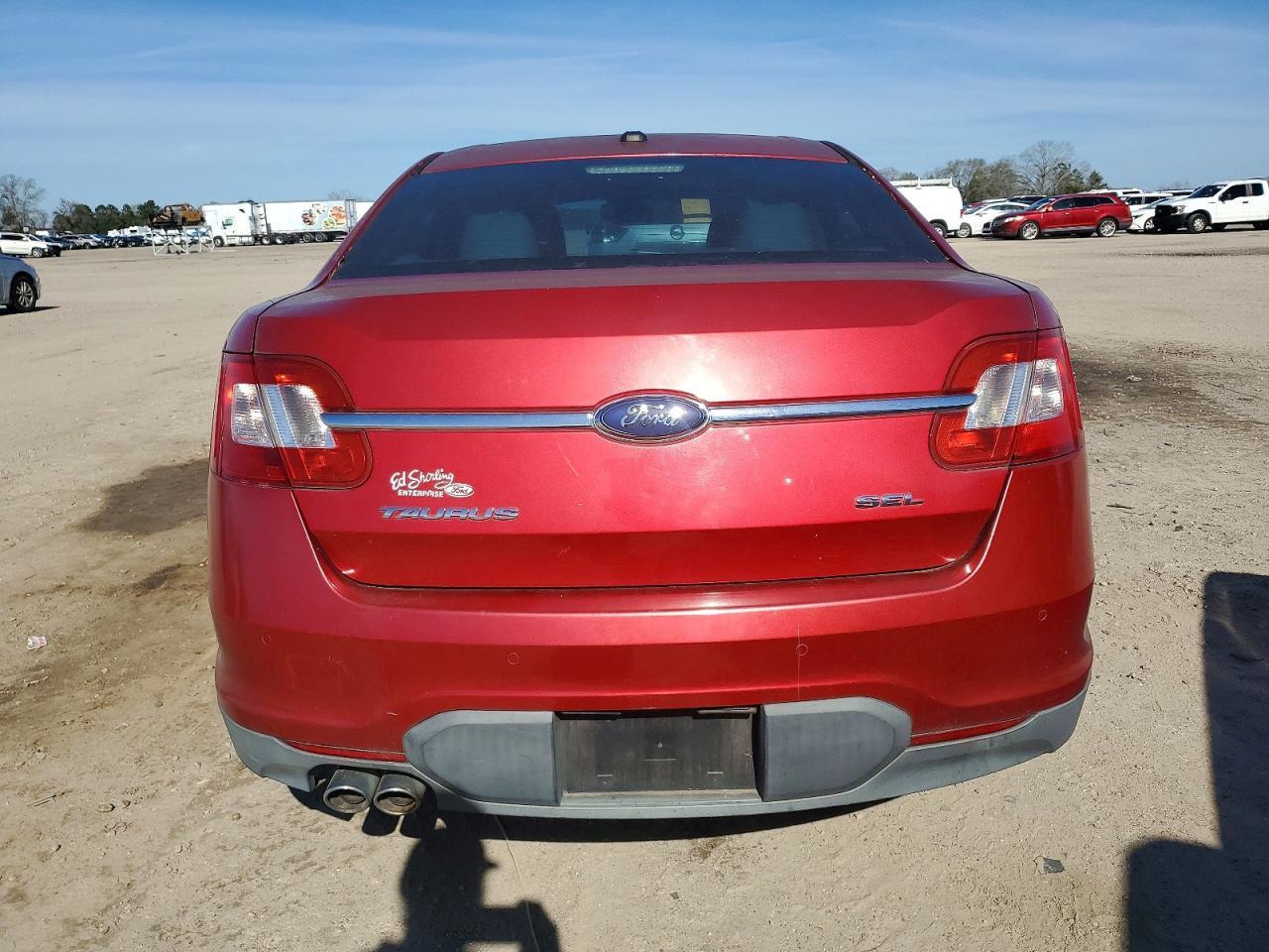2010 Ford Taurus sel