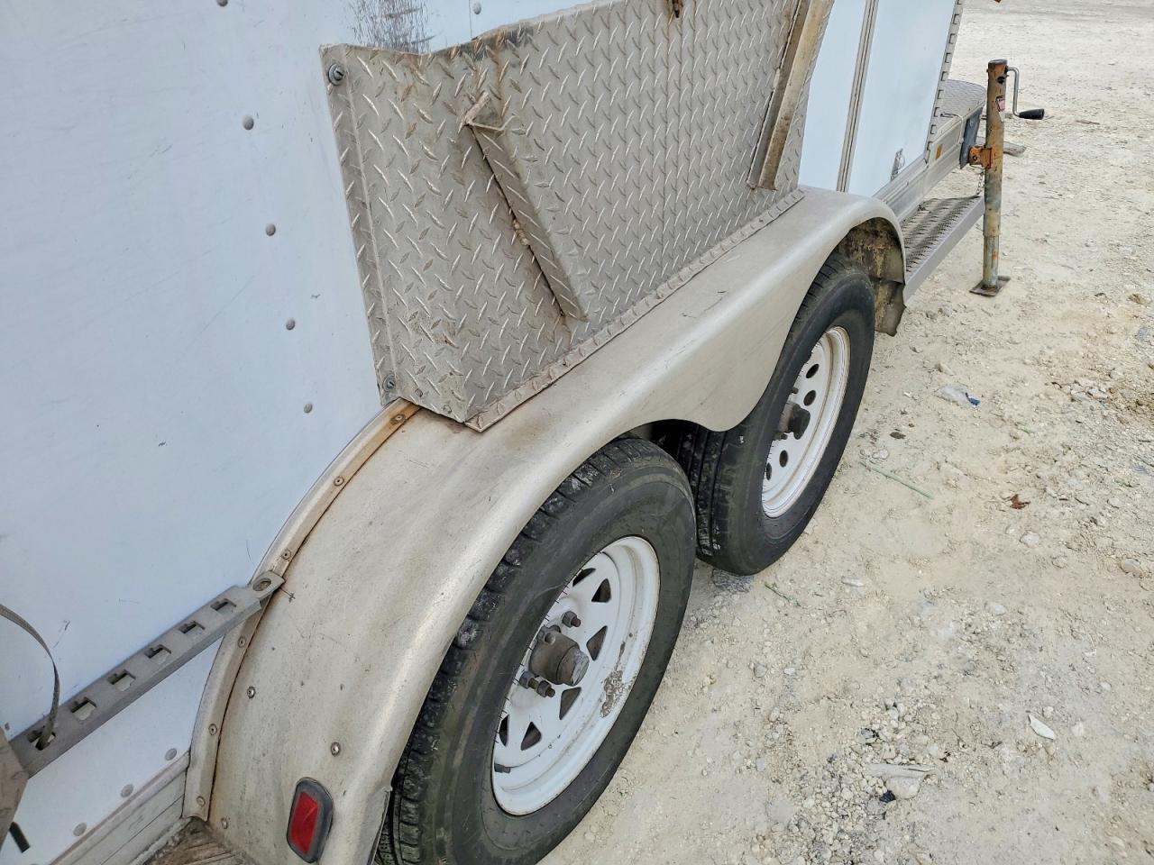 2000 Feathrlite 2000 Featherlite Fiber Optic Splcling Trailer