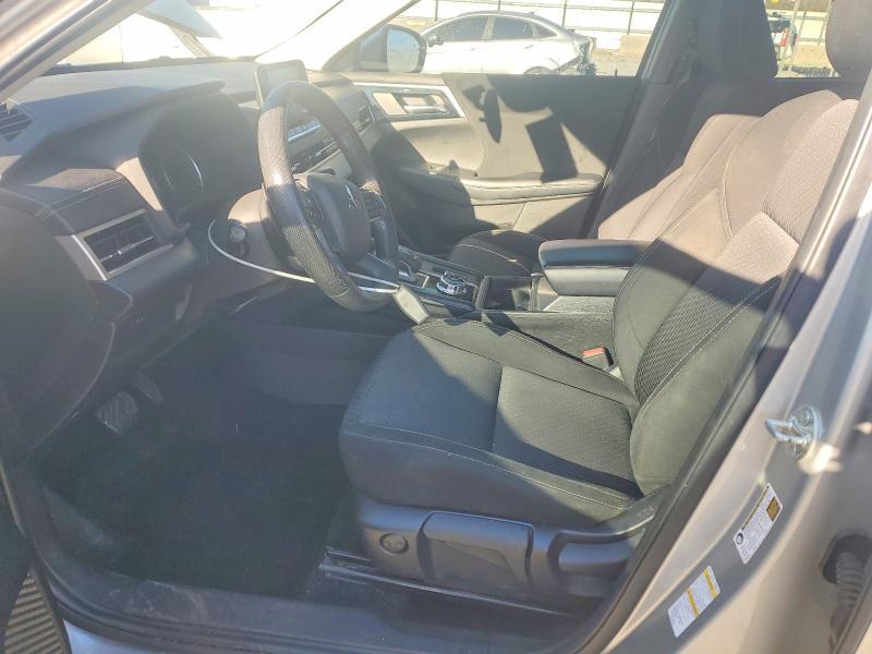 2022 Mitsubishi Outlander es