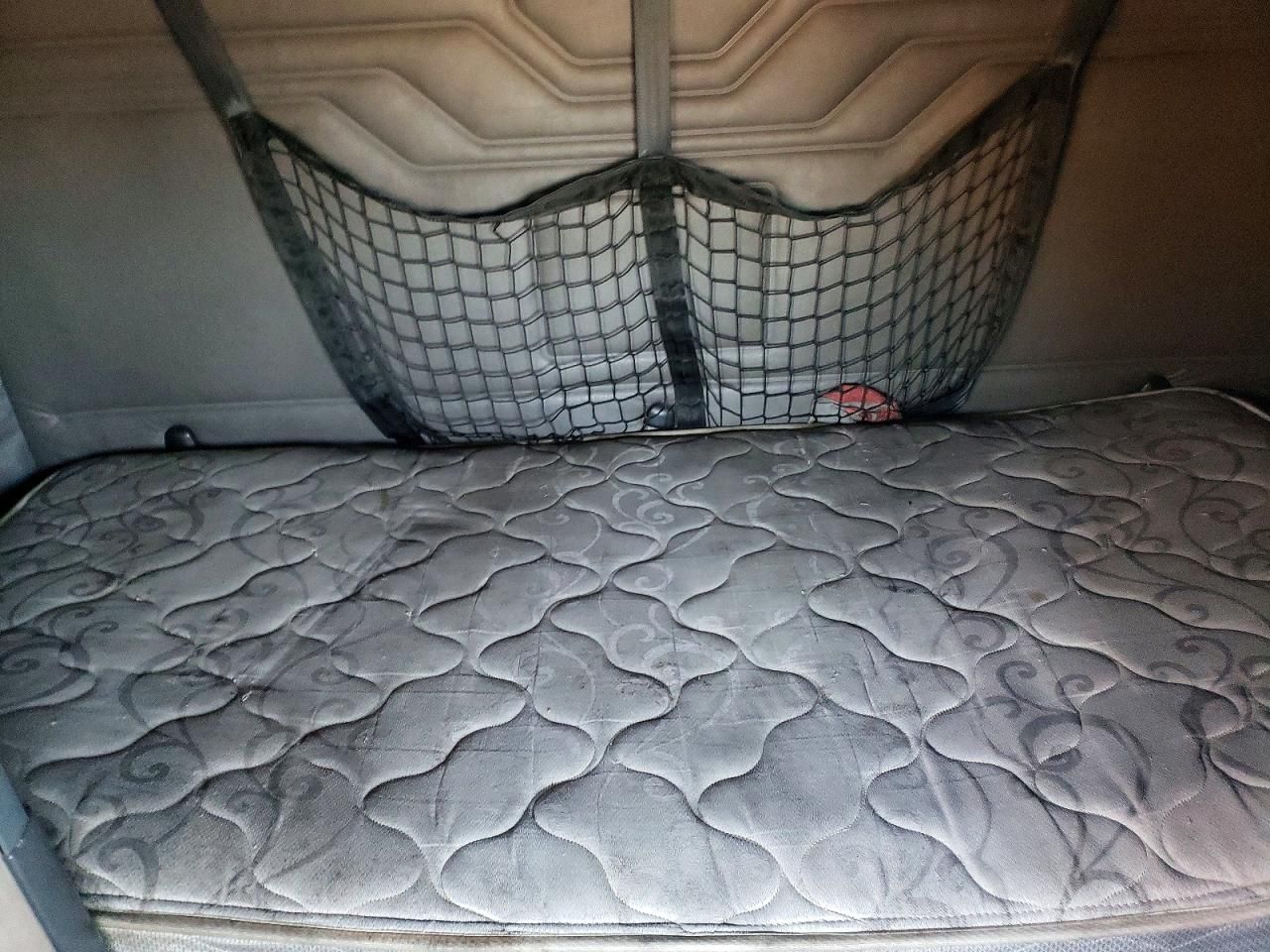 2012 Freightliner Cascadia 125 Semi Truck