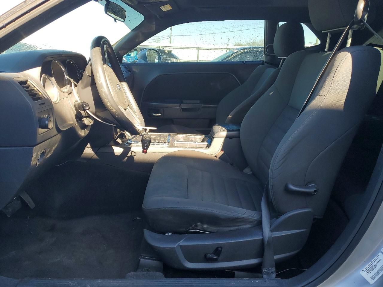 2010 Dodge Challenger se