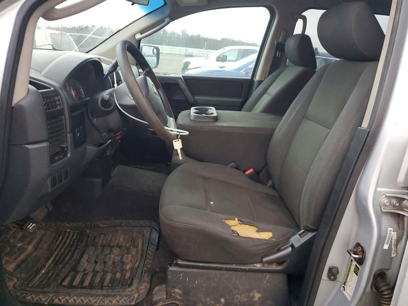 2010 Nissan Titan xe