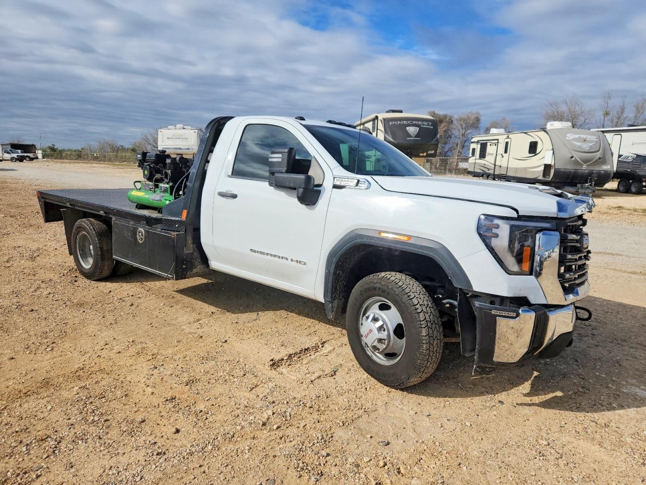 2024 GMC Sierra HD Flatbed Truck