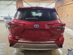 2022 Toyota Highlander Hybrid Platinum