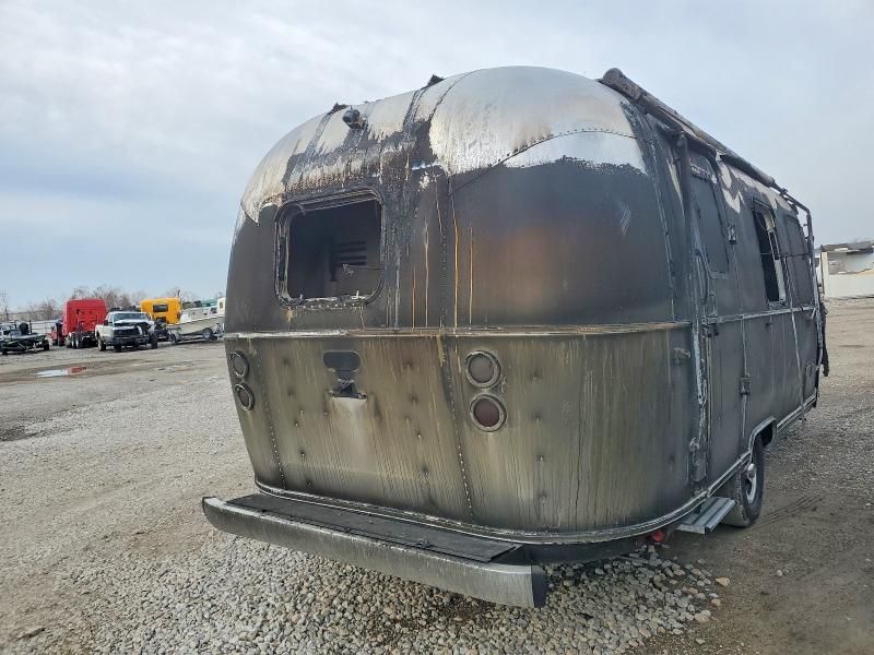 2021 Airstream Safari