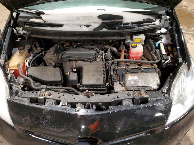 2010 Toyota Prius iii