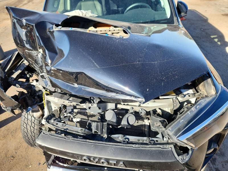 2023 Toyota 4runner se