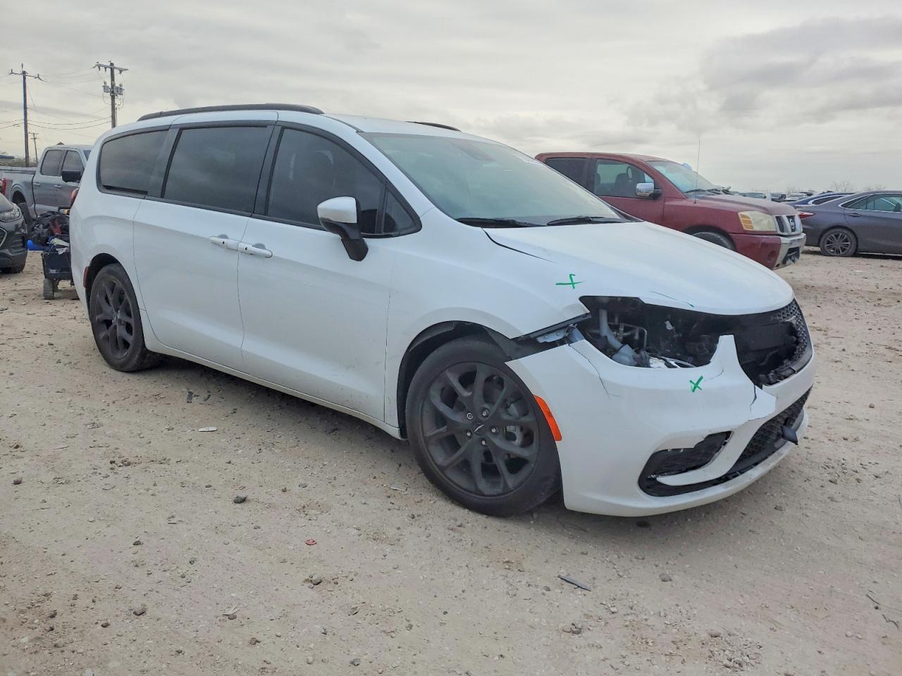 2023 Chrysler Pacifica Touring l