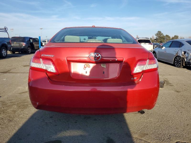 2011 Toyota Camry le