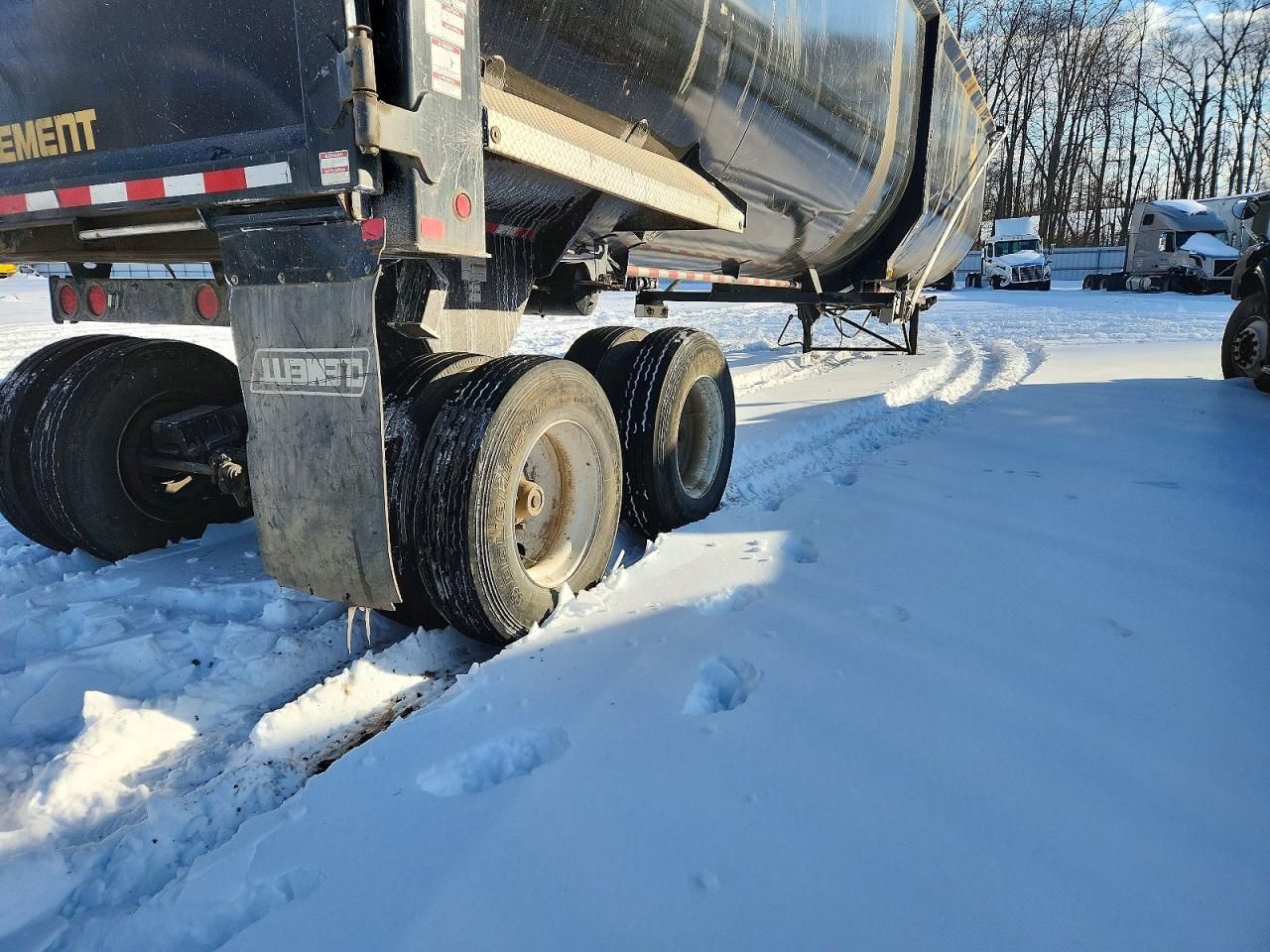 2023 Clement END Dump Trailer