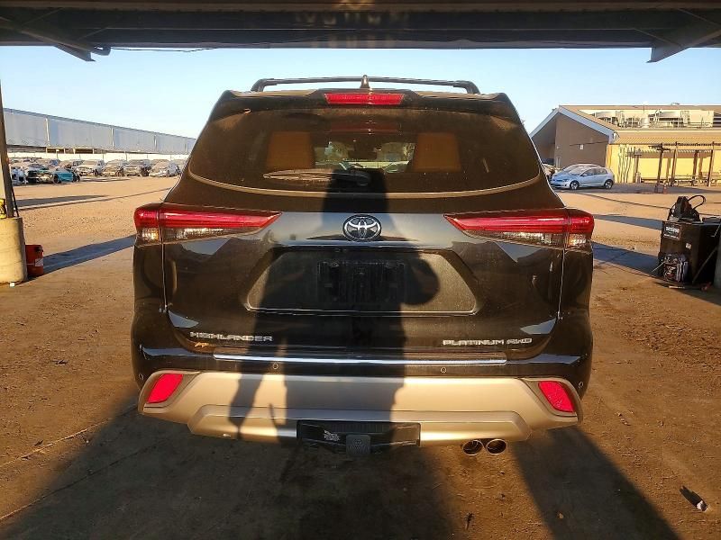 2021 Toyota Highlander Platinum