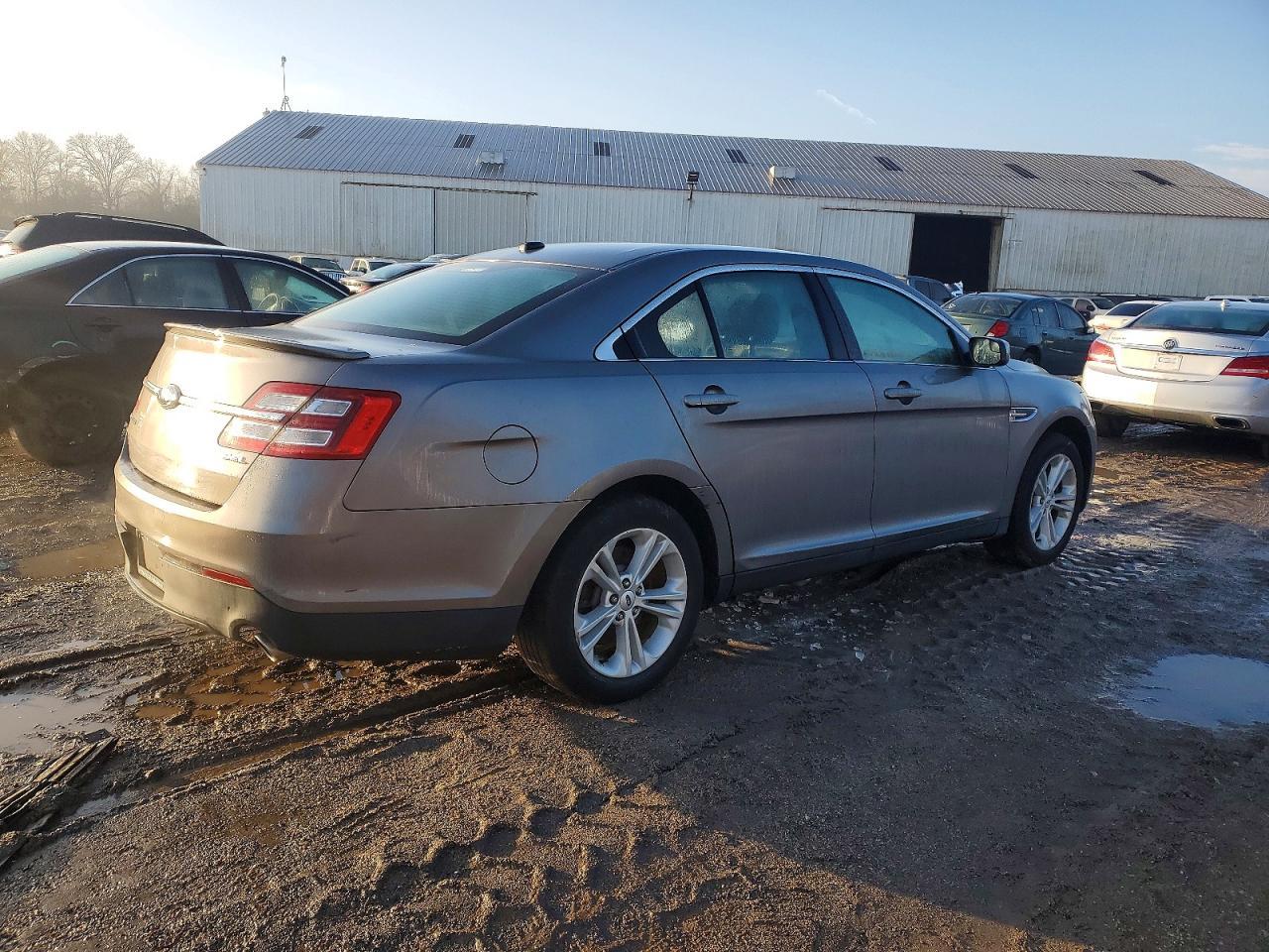 2014 Ford Taurus sel