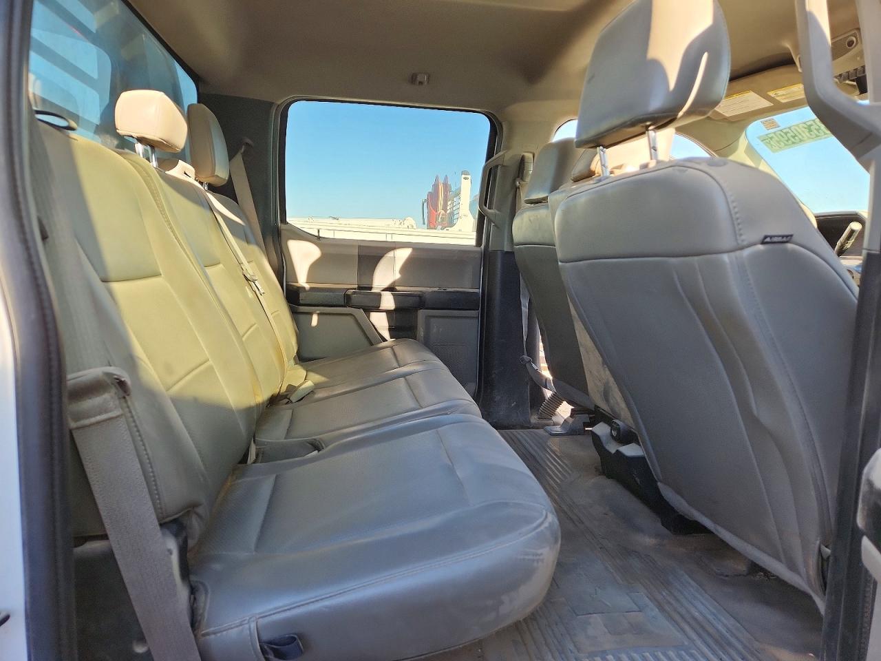 2019 Ford F250 Super Duty Flatbed Truck