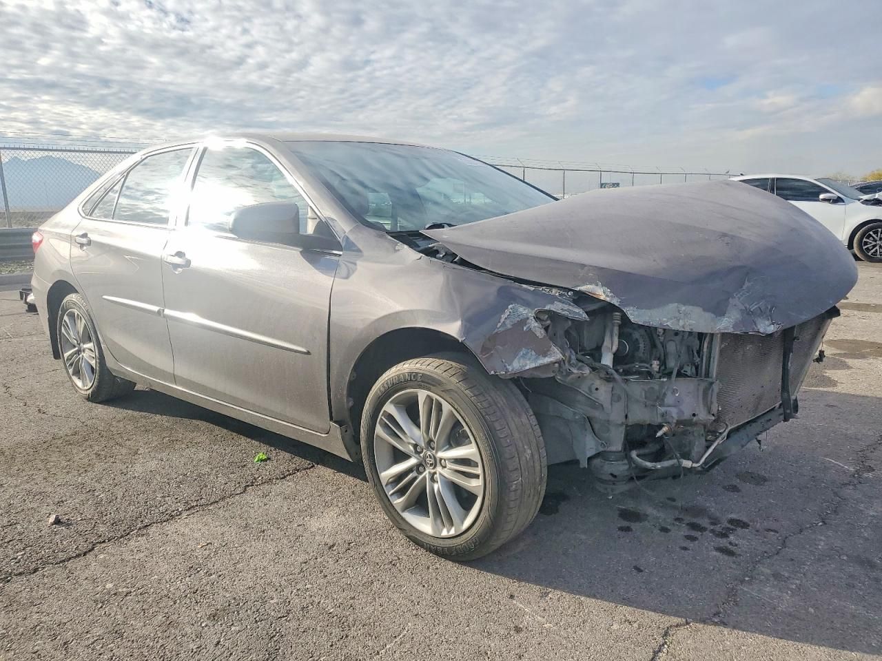 2016 Toyota Camry le