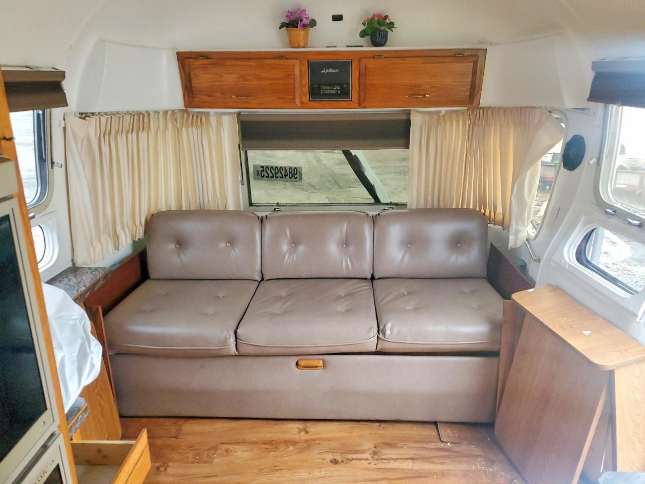 1989 Airstream Excella Camper