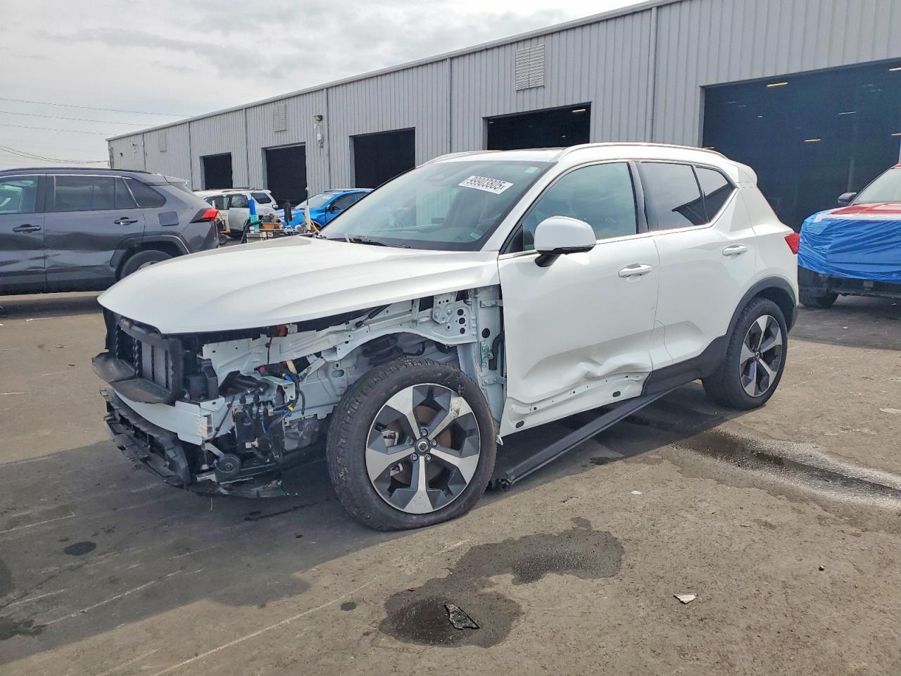 2025 Volvo Xc40 Plus