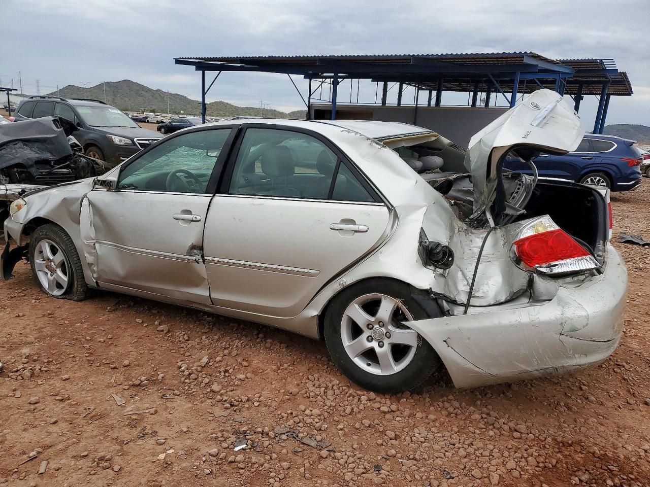 2005 Toyota Camry le