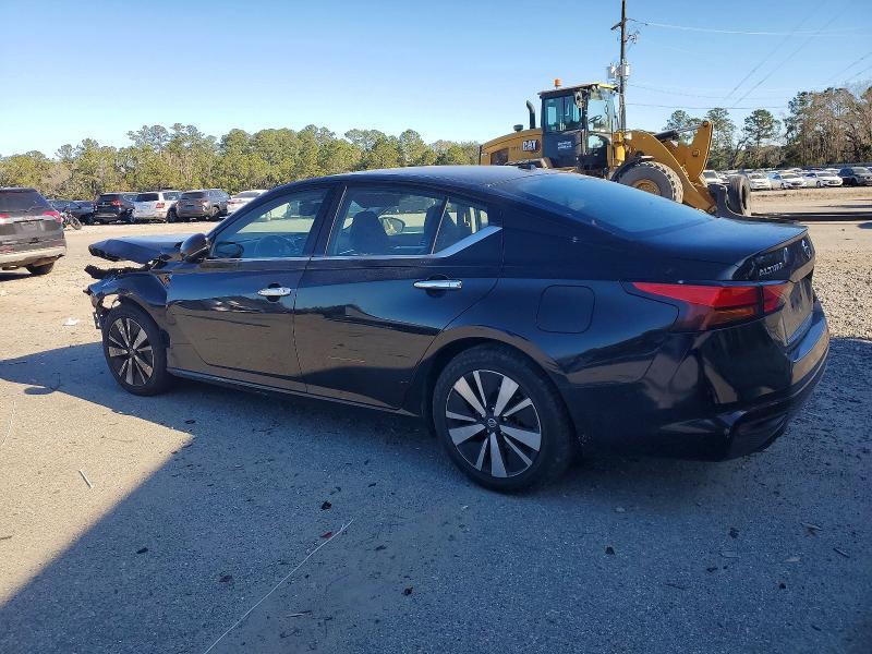 2020 Nissan Altima sl