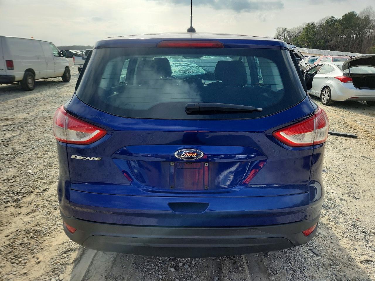 2016 Ford Escape s