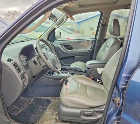 2005 Ford Escape xlt