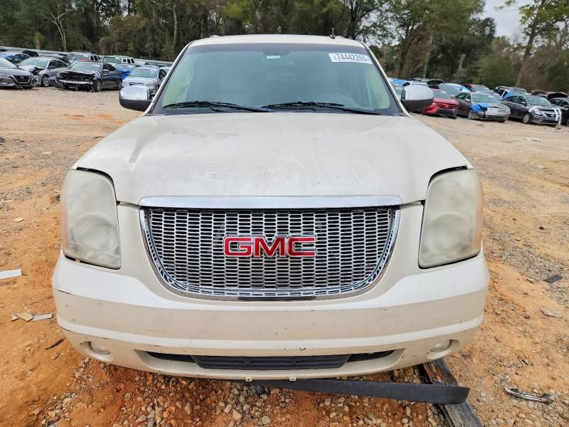 2009 GMC Yukon xl C1500 slt