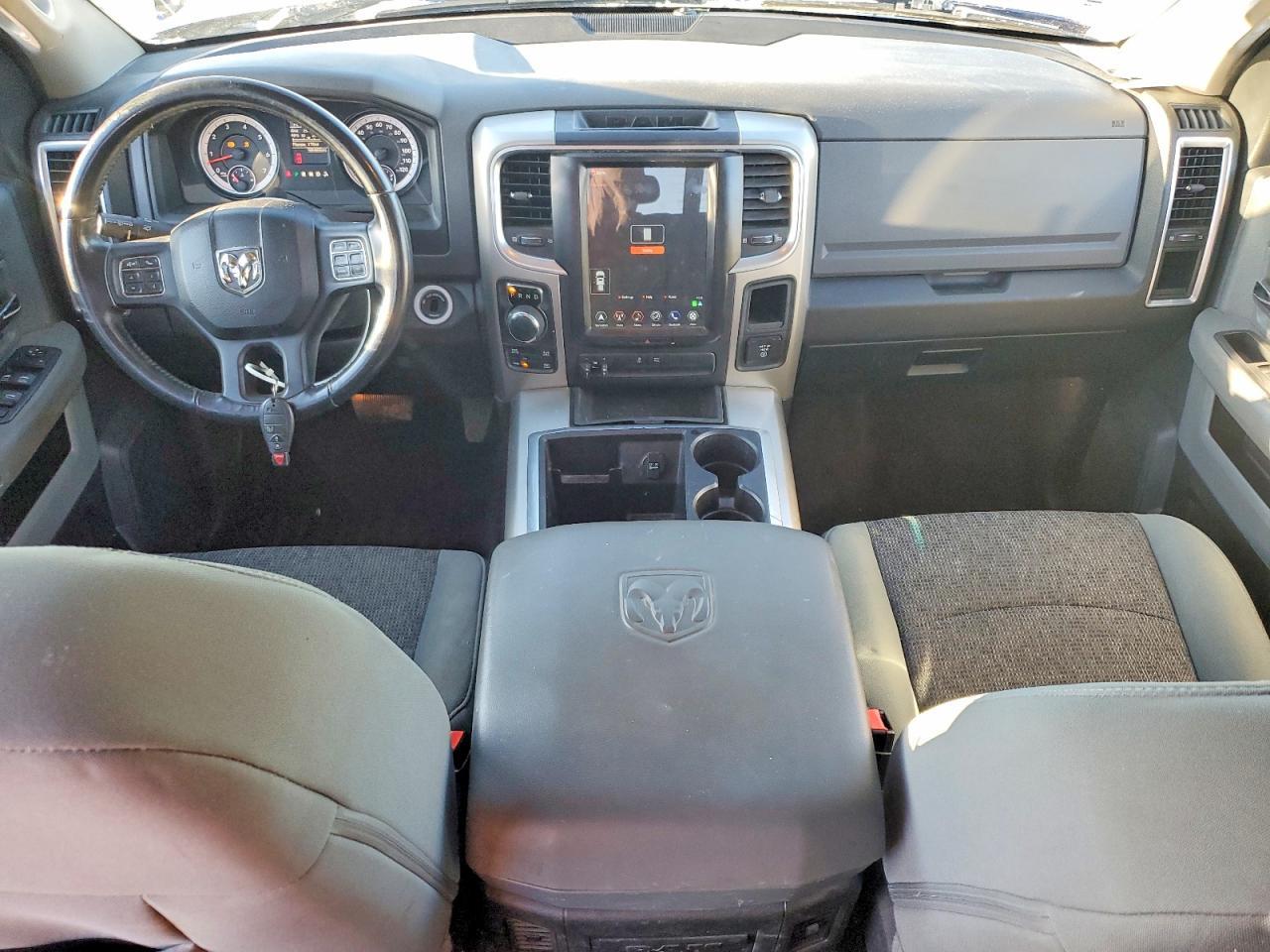 2015 Dodge Ram 1500 slt